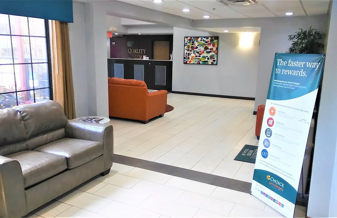 Quality Suites Tulsa I-44-1